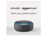 El Echo Dot de 3&ordf; generaci&oacute;n con la promoci&oacute;n de Amazon Music Unlimited.