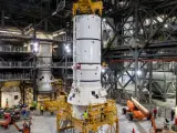 La NASA ha comenzado los preparativos de integración de su cohete SLS (Space Launch System), con el que la cápsula Orión volará en 2021 dirección la Luna en el lanzamiento de la misión Artemisa I.