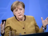 La canciller alemana, Angela Merkel, tras reunirse con los presidentes de los 'l&auml;nder'