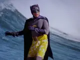 Adam West como Batman