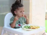 Denominado 'Baby-led Weaning', es el método para que niños aprendan a comer solos.