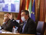 El alcalde de Sevilla, Juan Espadas, en el Pleno del Ayuntamiento hispalense