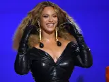 Beyonce, al recibir el Grammy 2021 a la mejor interpretación de rap por 'Savage'.