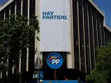 Archivo - Foto de la fachada del PP, en Génova 13.