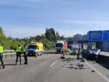 Accidente en la AP-9, en Vigo, en el que falleció una conductora de 75 años de edad que accedió a la autopista en sentido contrario y colisionó frontalmente contra otro coche, cuyos ocupantes resultaron heridos grave
