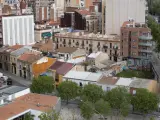 Casas antiguas pendientes de derribo, seg&uacute;n el proyecto 'Trinxant-Meridiana' que el Ayuntamiento de Barcelona aprob&oacute; en 2009.