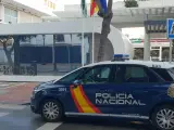 Un coche de la Policía Nacional en Marbella