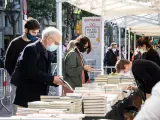 Venta de libros en Barcelona en el día de Sant Jordi de este año 2021.