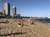 Muere un hombre de edad avanzada ahogado en la playa del Somorrostro de Barcelona