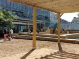 Una de las escuelas de Barcelona que este verano se convierte en refugio clim&aacute;tico.