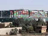 El portacontenedores Ever Given, en el Canal de Suez, en marzo de 2021.