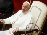 El papa Francisco, durante una reunión con miembros de Cáritas, en el Vaticano