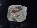 Un diamante en bruto hallado en Sudáfrica, expuesto en el Museo de Historia Natural de Pittsburgh, Pensilvania (EE UU).