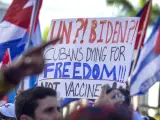 Manifestaci&oacute;n en Miami para mostrar apoyo a los manifestantes cubanos