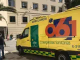 Una ambulancia del 061 en Málaga.