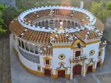 Plaza de toros de la Real Maestranza de Caballería de Sevilla en miniatura.