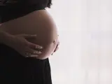 Vientre de una persona embarazada