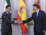 Los presidentes de Andaluc&iacute;a y la Comunidad Valenciana en la reuni&oacute;n que han mantenido en Sevilla sobre financiaci&oacute;n.