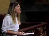La diputada del PSOE Laura Berja interviene durante la sesi&oacute;n plenaria del Congreso de los Diputados.