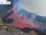 Imágenes captadas por la UME del derrumbe del flanco norte del cono del volcán.