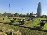 Servicio de sillas y tumbonas del parque de la Clariana de Gl&ograve;ries, en Barcelona.