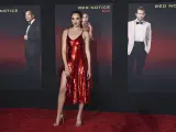 La actriz Gal Gadot ha sorprendido a todos con un vestido rojo de brillantes en el estreno de la película "Red Notice", en Los Ángeles.