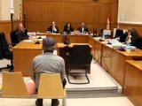 El condenado por abusar de menores en su cine del Masnou (Barcelona), durante el juicio en la Audiencia.