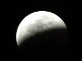 Imagen de archivo de un eclipse de luna.