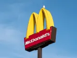Imagen de archivo de un letrero de McDonald's.