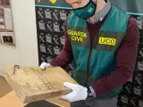 La Guardia Civil ha recuperado un libro manuscrito del archivo histórico del Ayuntamiento de Arganda del Rey.