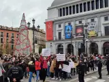 Protesta por la agresión sexual con sumisión química en Ópera