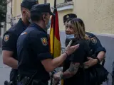 La líder de Hogar Social Madrid, Melisa Domínguez, es detenida por la Policía en una imagen de archivo.