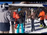 Varias personas en la estación de esquí de Sierra Nevada este sábado.