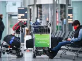 Viajeros con mascarilla en el aeropuerto de Múnich este fin de semana.