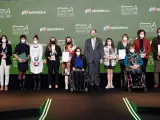 Foto de familia de todos los premiados en los Premios Iberdrola SuperA.