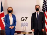 La ministra británica advierte de "severas consecuencias" a Rusia en la reunión del G7