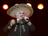 El cantante mexicano Vicente Fernández durante un concierto.