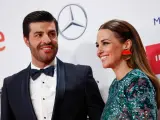 La actriz Paula Echevarría y el comentarista deportivo Miguel Torres se han dejado ver juntos en el 'photocall' de los Premios Forqué.