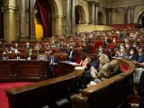 Vista general del hemiciclo, en una sesi&oacute;n de control al Govern, en el Parlament, a 20 de octubre de 2021.