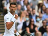 Un tribunal australiano ordenó este lunes la liberación del número 1 del tenis mundial, el serbio Novak Djokovic, quien se encontraba detenido desde el jueves pasado en un centro de detención de la ciudad de Melbourne tras la revocación de su visado por no estar vacunado contra la covid-19.