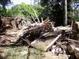 Una imagen de archivo de restos de barracas derribadas en Montcada i Reixac.