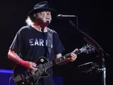 Neil Young, durante un concierto en Viena (Austria), en 2014.