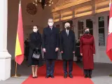 Los Reyes viajan a la República de Austria, a invitación del presidente federal, Alexander van Der Bellen, y de su esposa, Doris Schmidauer.