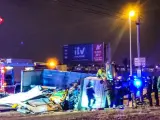 Sucesos.- Dos heridos en un accidente entre un camión y un coche en Torrevieja