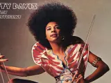 Betty Davis, en la portada del álbum 'They Say I'm Different' (1974).