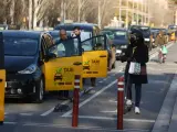 Marcha lenta de taxis este jueves en Barcelona.