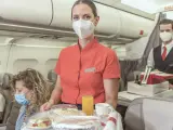 Servicio de comidas a bordo de Iberia.