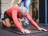 Un hombre mayor haciendo ejercicio, en una imagen de archivo.