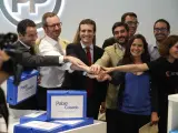 Pablo Casado junto a Javier Maroto y Teodoro García Egea presentando las garantías para ser candidato a la presidencia del Partido Popular, 20 de junio de 2018.