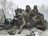Militares rusos en Armyansk, en la parte norte de Crimea.